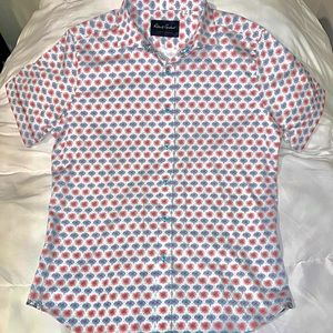 Men’s ROBERT GRAHAM short sleeve button down shirt.